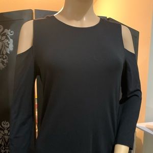 Black Shoulder Cropped Shirt 💄🐾